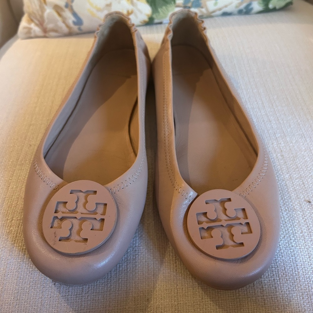 Barely worn Tory Burch flats! Pastel pink. Perfect for Easter/Spring!!